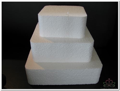 [A-008557] Oasis® Styropor Piepschuim Isimo Taart Vierkant Ronde Hoeken 15×15×7 cm