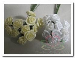 [A-004494] Satijnroosjes Wit Champagne op draad 12 mm 12 stuks Champagne 96
