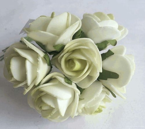 [A-015937] Foamroos Midi Cremegroen 3 cm doos 84 stuks